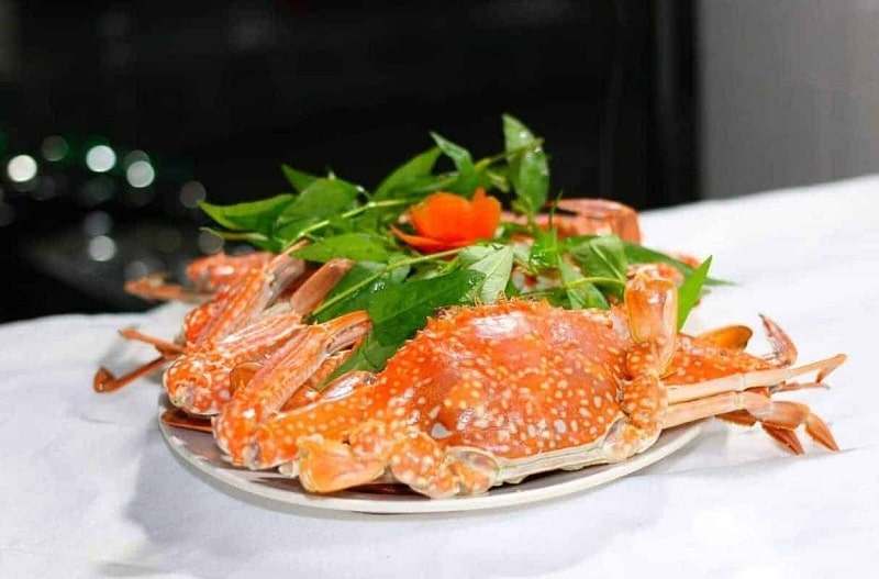 Ghẹ Hàm Ninh Phú Quốc - món ăn thu hút nhiều thực khách đến nhà hàng Hương Biển Phú Quốc